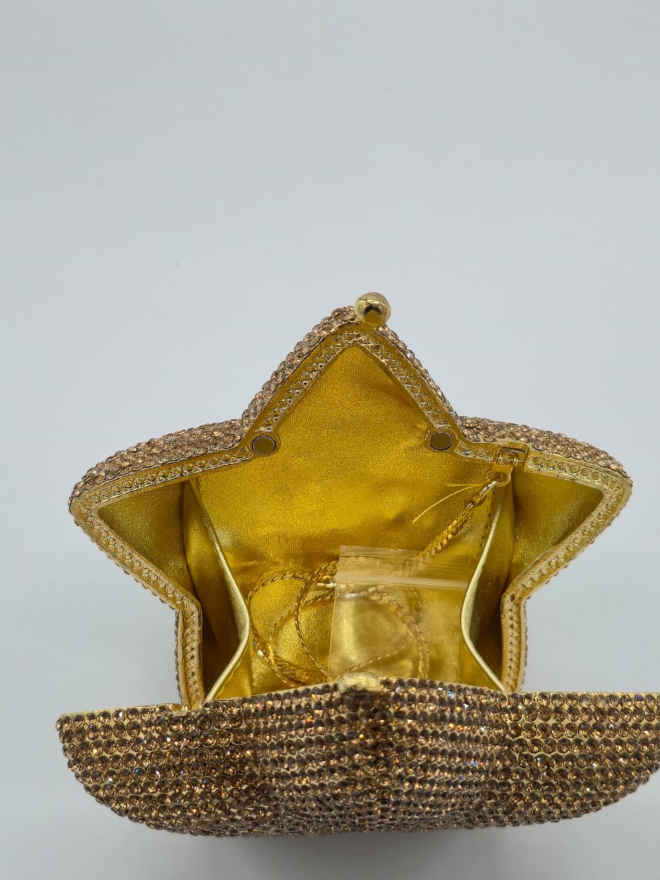 Star-shaped luxury crystal clutch