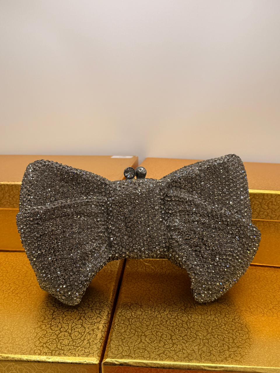 Glamour Bow Luxe