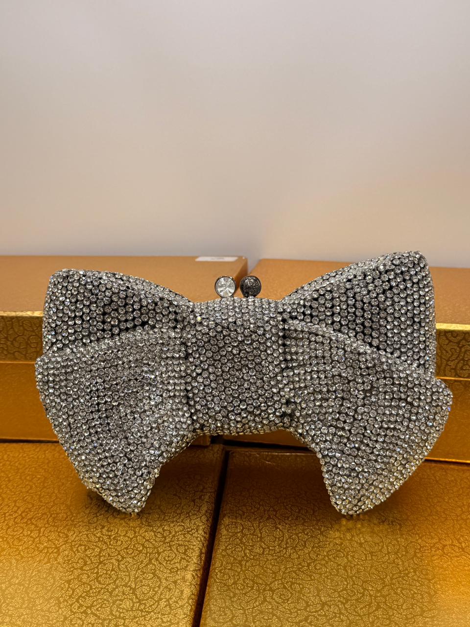 Glamour Bow Luxe