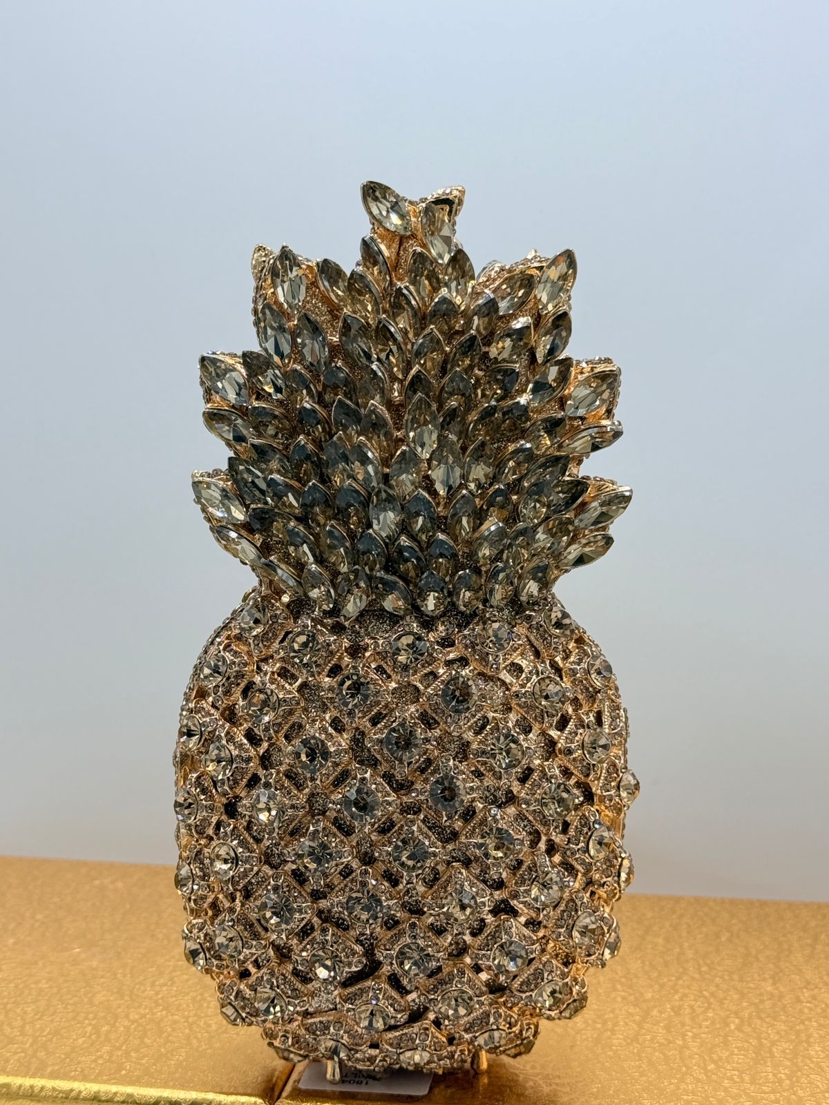 “Luxury Crystal Pineapple Collection ✨🍍”