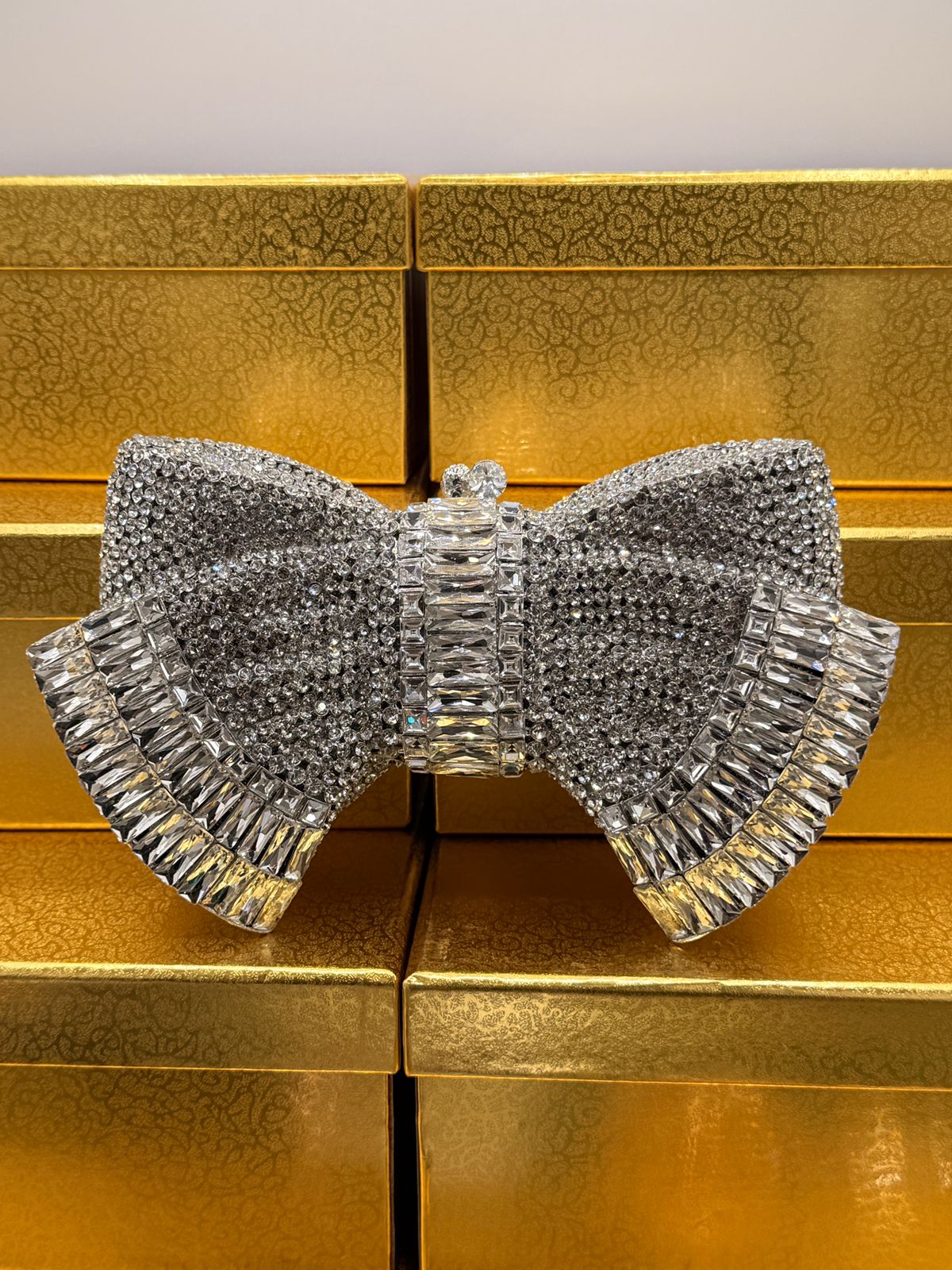 Glamour Bow Luxe